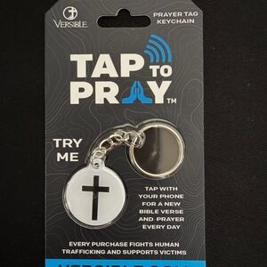 Versible Tap to Pray Keychain